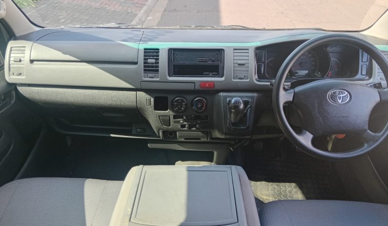 
								2010 Toyota Quantum Panel Van 2.7 full									