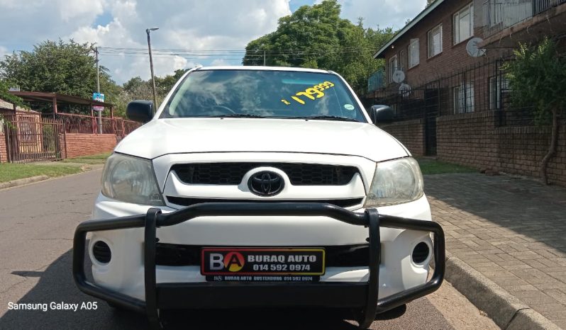 
								2011 Toyota Hilux 2.0 VVTI full									