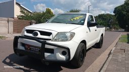 
										2011 Toyota Hilux 2.0 VVTI full									